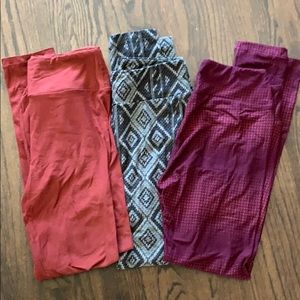 Bundle of 3 Lularoe leggings- Os